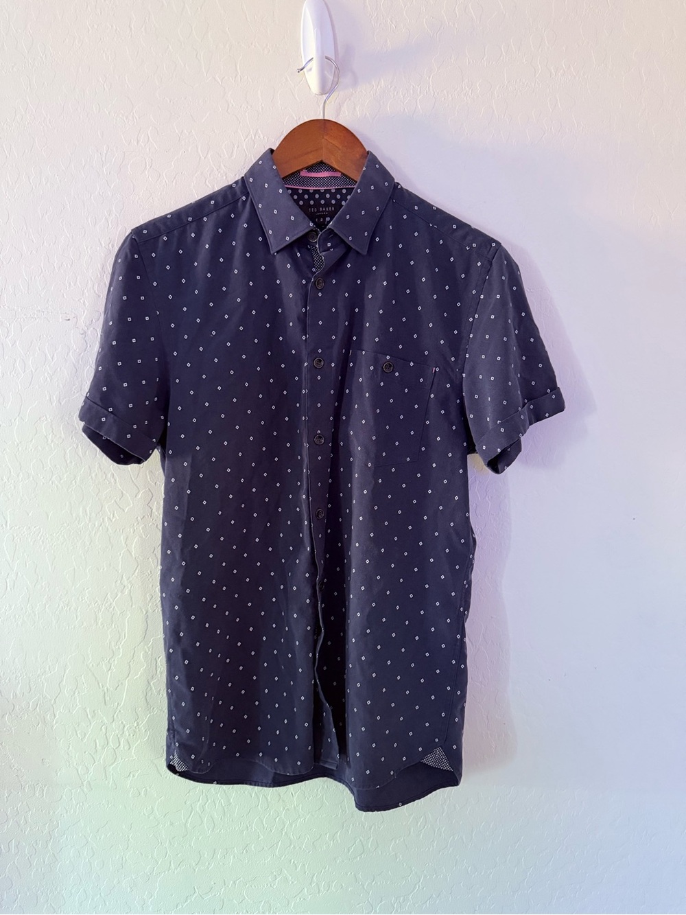 Ted Baker London Men’s Size 2 Navy Geometric Print Short Sleeve Shirt Small